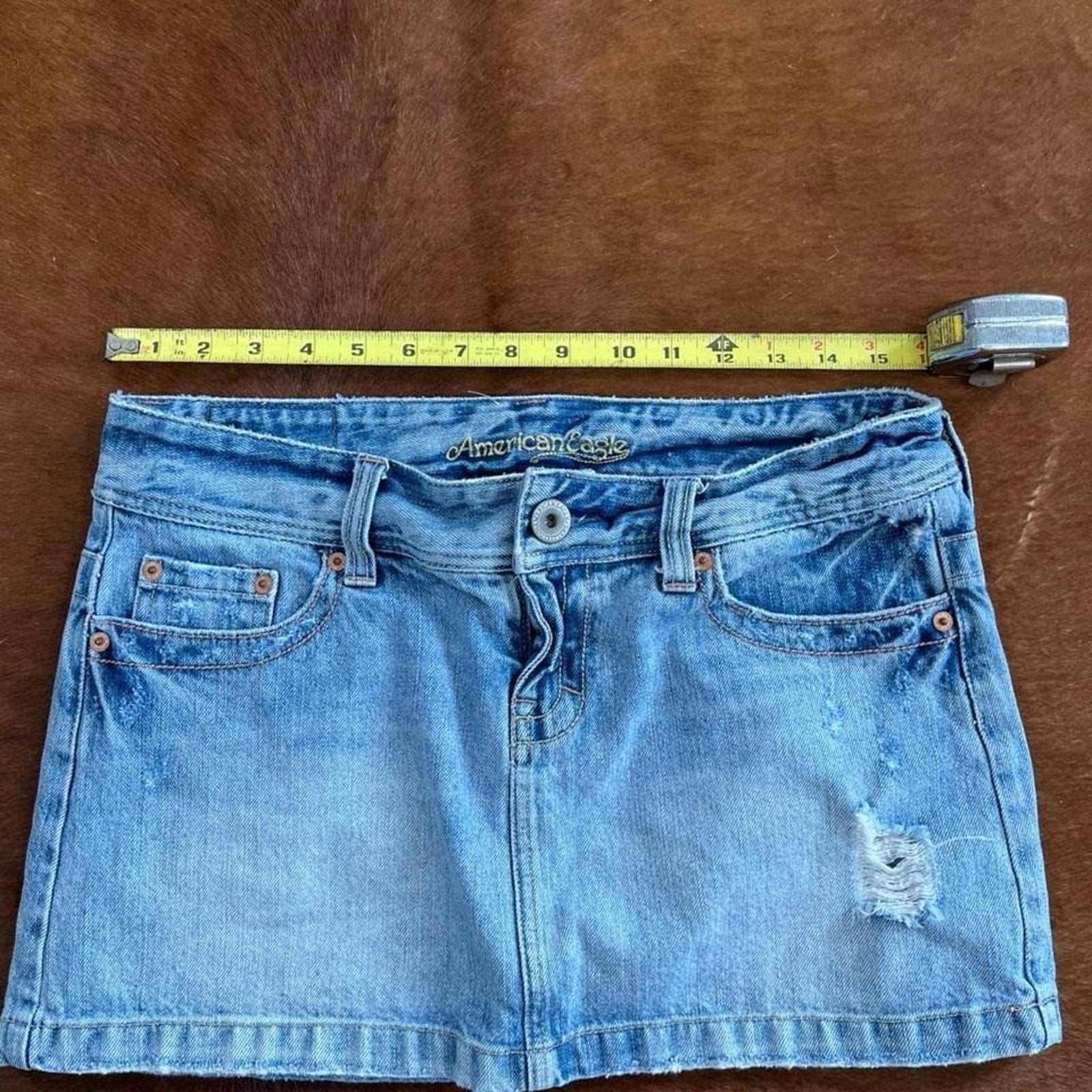 American Eagle Vintage Y2K Low-Rise Denim Mini Skirt – Size 8